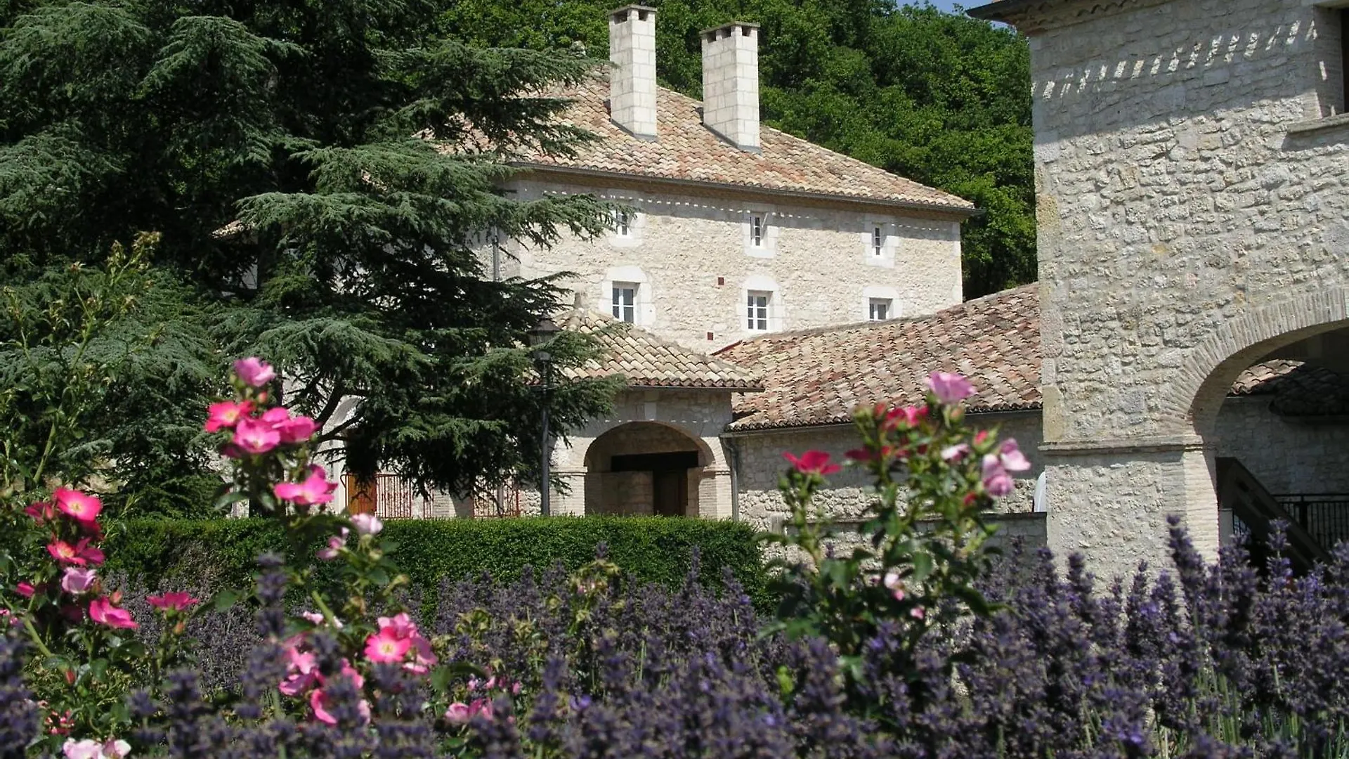 Chateau Lecusse - La Grande Roche - Hotel, Spa, Boutique & Restaurant Broze Szálloda